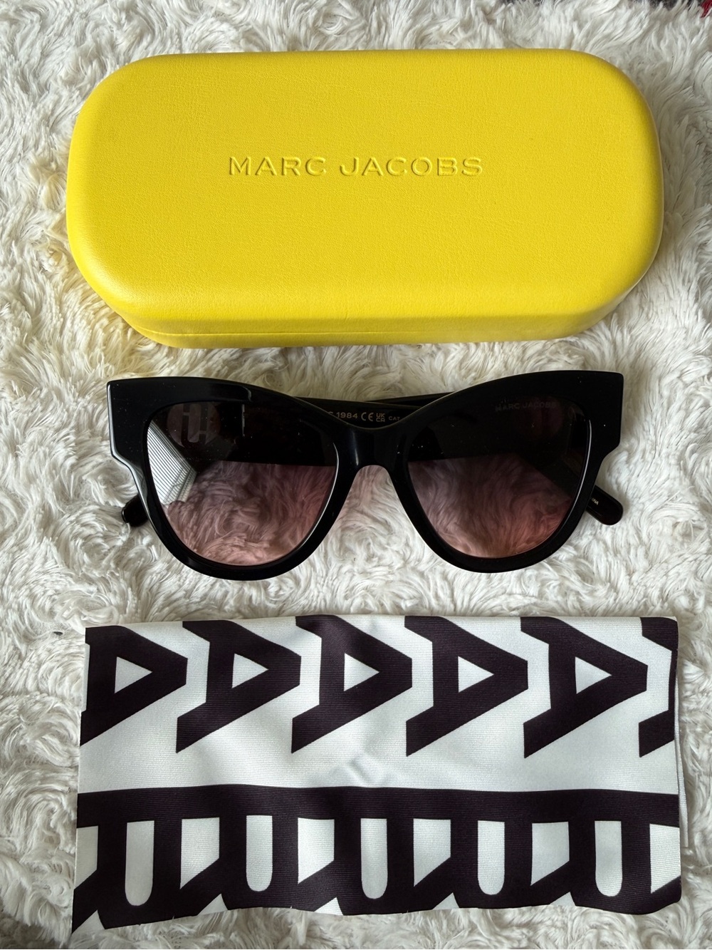 Marc Jacobs Black Cat-Eye Sunglasses with Yellow Hard Case